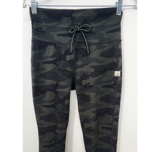 Vuori Daily Yoga Dark Green Camo High Rise Joggers Small - Picture 6 of 11